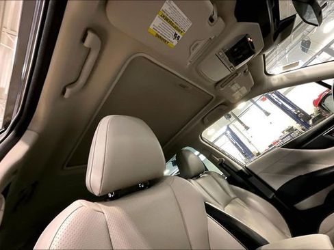 Used 2023 Subaru Forester Limited image 22