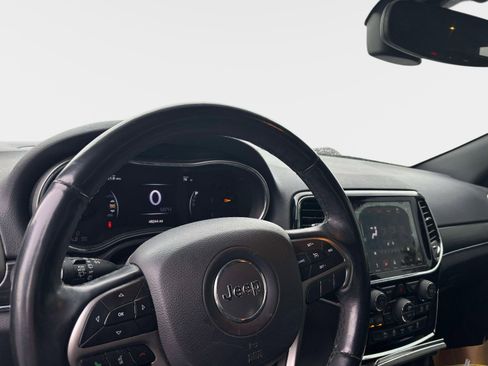 Used 2019 Jeep Grand Cherokee Limited AWD/4WD image 8