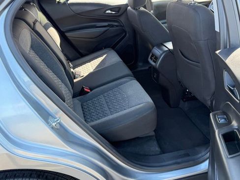 Used 2024 Chevrolet Equinox LT FWD image 23