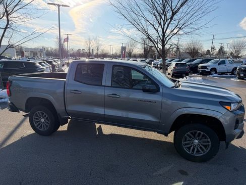 Used 2026 Chevrolet Colorado LT image 4