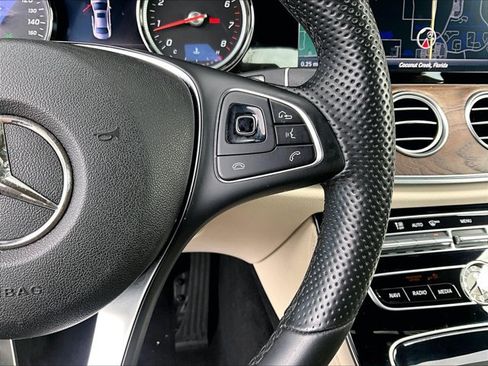 Used 2017 Mercedes-Benz E 300 image 21