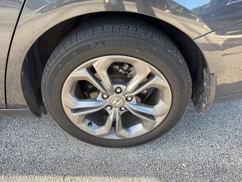 Used 2024 Honda Accord EX image 5