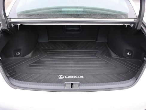 Used 2022 Lexus ES 300h w/ Premium Package image 13