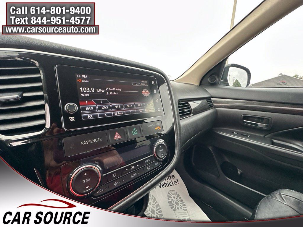 Used 2017 Mitsubishi Outlander SEL FWD image 15