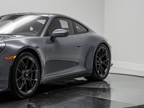 Used 2023 Porsche 911 GT3 RWD image 3