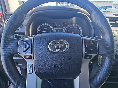 Used 2016 Toyota 4Runner SR5 image 16