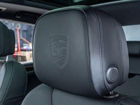 New 2026 Porsche Macan image 26