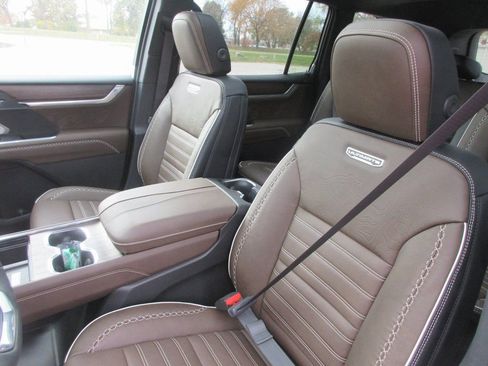 New 2026 GMC Acadia Denali Ultimate image 9