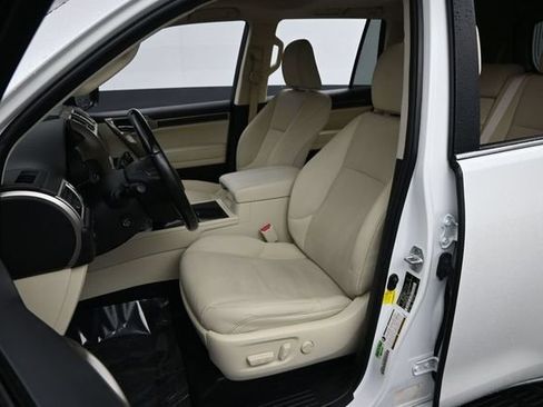 Certified 2020 Lexus GX 460 Premium w/ Premium Package AWD/4WD image 19