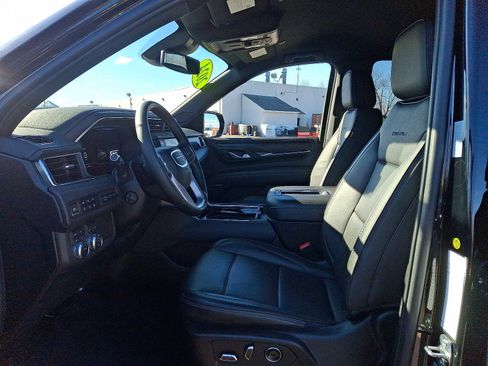 Used 2024 GMC Yukon Denali image 15