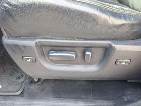 Used 2013 Toyota Tundra Limited AWD/4WD image 12