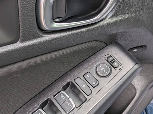 Used 2025 Honda Civic Sport image 14