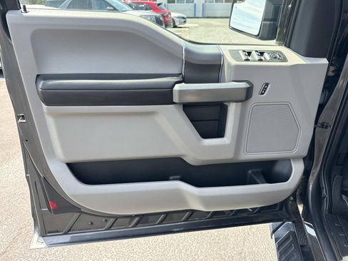 Used 2018 Ford F150 XLT w/ Equipment Group 302A Luxury AWD/4WD image 16