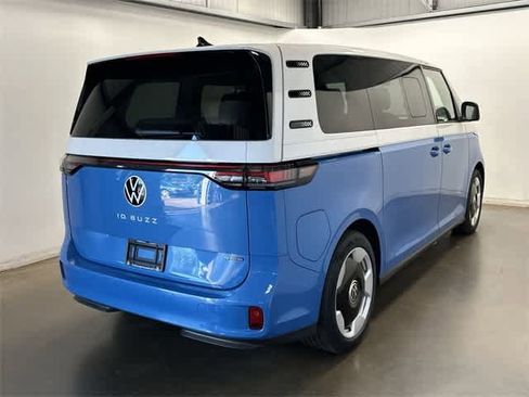 New 2025 Volkswagen ID. Buzz Pro S Plus image 31