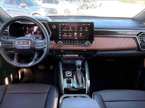 Used 2023 GMC Canyon AT4 w/ AT4 Premium Package image 7