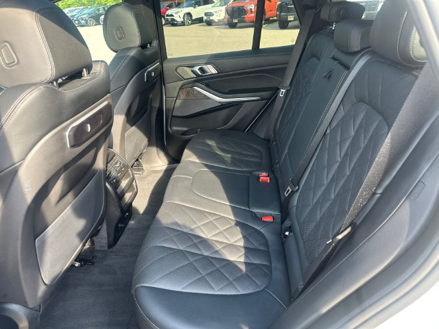 Used 2026 BMW X5 xDrive40i AWD/4WD image 18