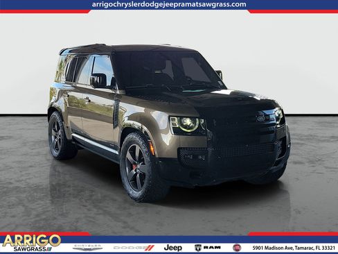 Used 2023 Land Rover Defender 110 X AWD/4WD image 1