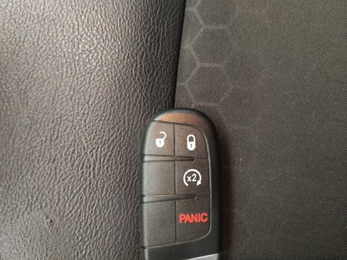 Used 2021 Jeep Compass Latitude w/ Convenience Group FWD image 32