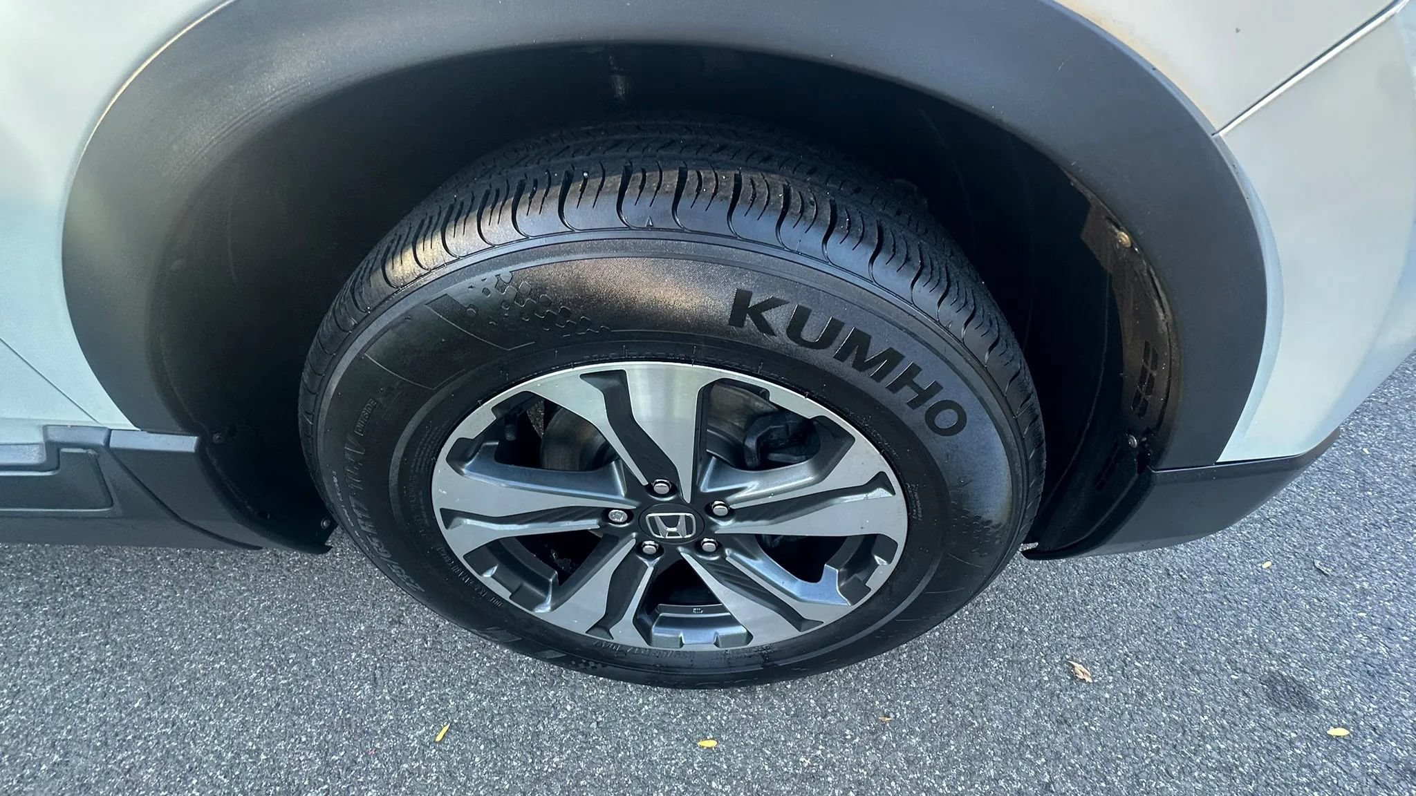 Used 2018 Honda CR-V LX image 12