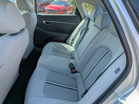 Used 2020 Hyundai Sonata SEL w/ Convenience Package FWD image 12