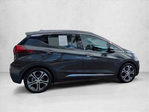 Used 2018 Chevrolet Bolt Premier w/ Driver Confidence II Package image 4