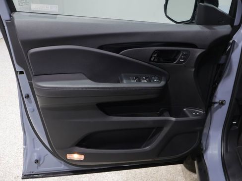 Used 2023 Honda Passport Elite image 13