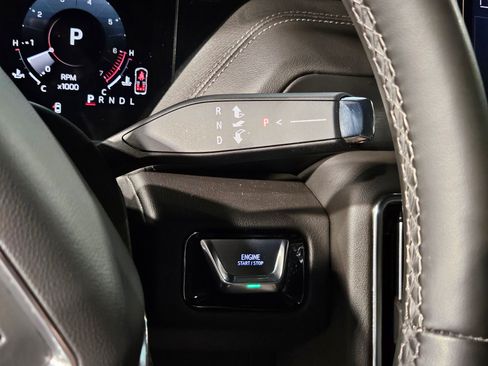 Used 2025 GMC Yukon Denali w/ Sun & Power Step Package image 33