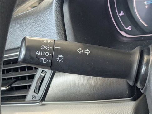 Used 2018 Honda Accord LX image 6