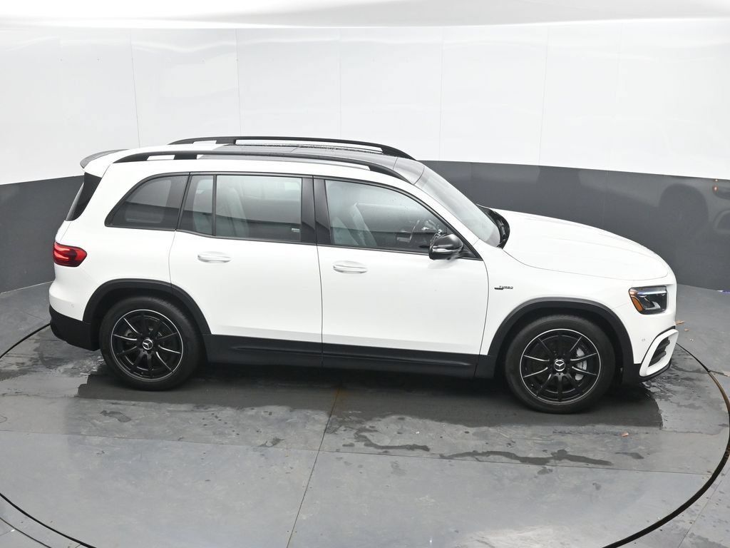 Used 2025 Mercedes-Benz GLB 35 AMG 4MATIC image 36