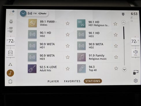 New 2025 Land Rover Discovery Sport S image 10