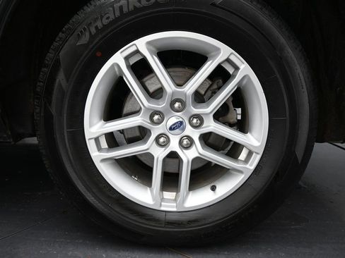 Used 2025 Ford Explorer Active w/ Active Comfort Package RWD image 40