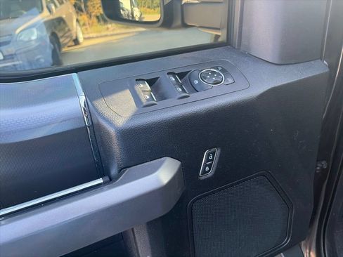Used 2015 Ford F150 XLT w/ Equipment Group 302A Luxury AWD/4WD image 19