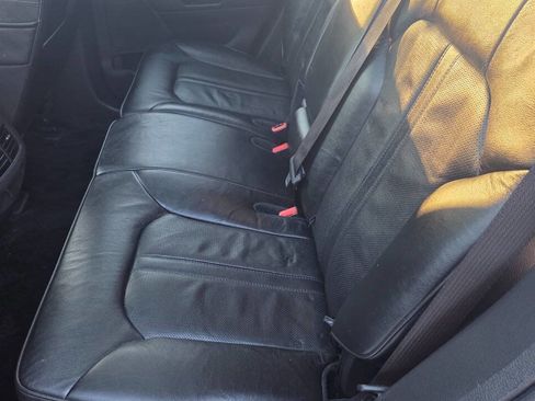 Used 2015 Lincoln MKX Base 4dr SUV w/ Equipment Group 101A image 18