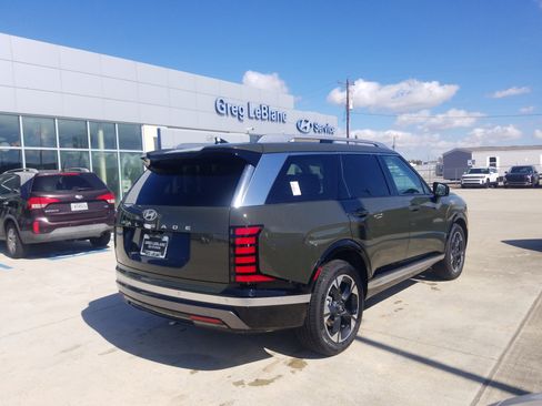 New 2026 Hyundai Palisade Limited FWD image 7