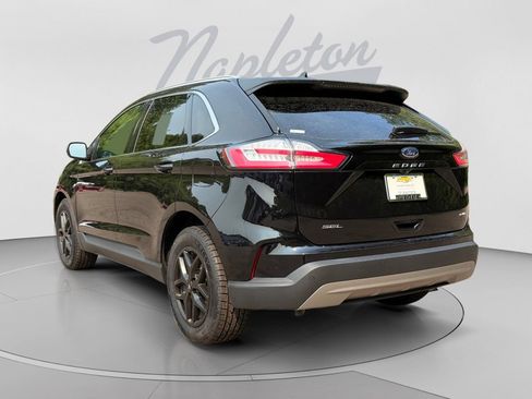 Used 2023 Ford Edge SEL w/ Convenience Package AWD/4WD image 5