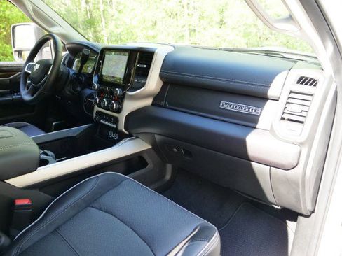 Used 2024 RAM 3500 Laramie image 39