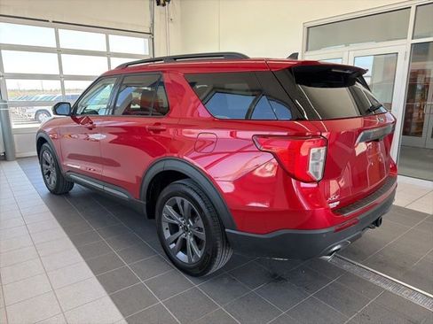 Certified 2024 Ford Explorer XLT w/ Equipment Group 202A AWD/4WD image 3