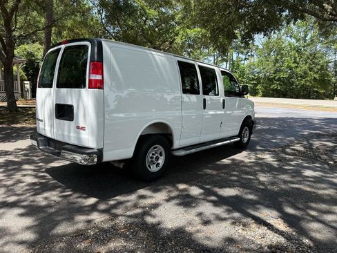Used 2025 GMC Savana 2500 w/ Driver Convenience Package RWD image 5