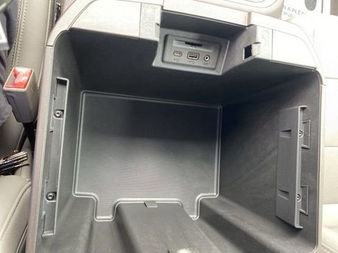 Used 2021 GMC Sierra 1500 SLT image 32