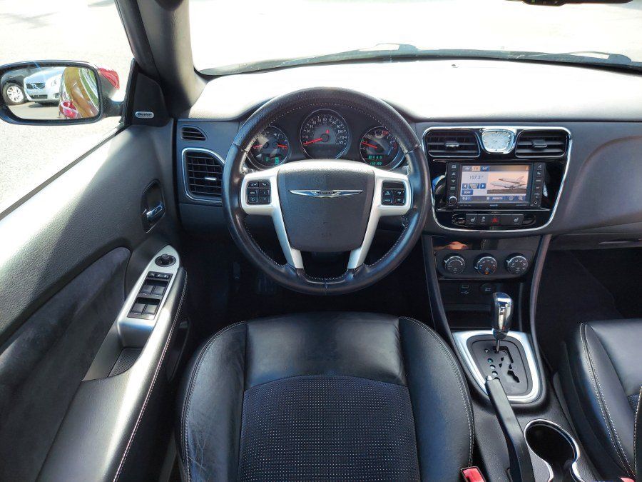 Used 2012 Chrysler 200 S FWD image 10