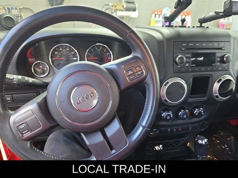 Used 2013 Jeep Wrangler Rubicon AWD/4WD image 16
