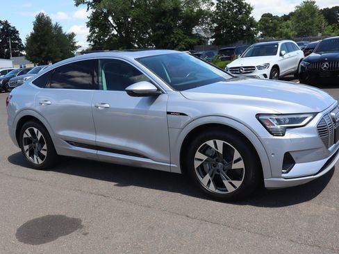 Used 2020 Audi e-tron Premium Plus AWD/4WD image 3