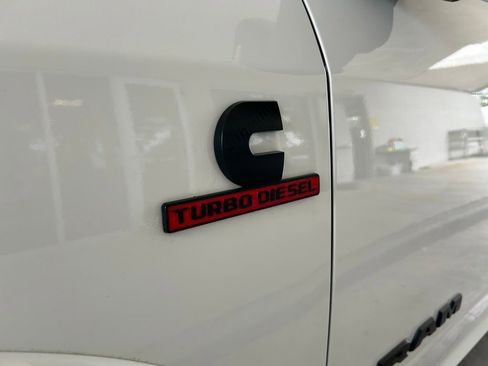 Used 2025 RAM 2500 Limited AWD/4WD image 17