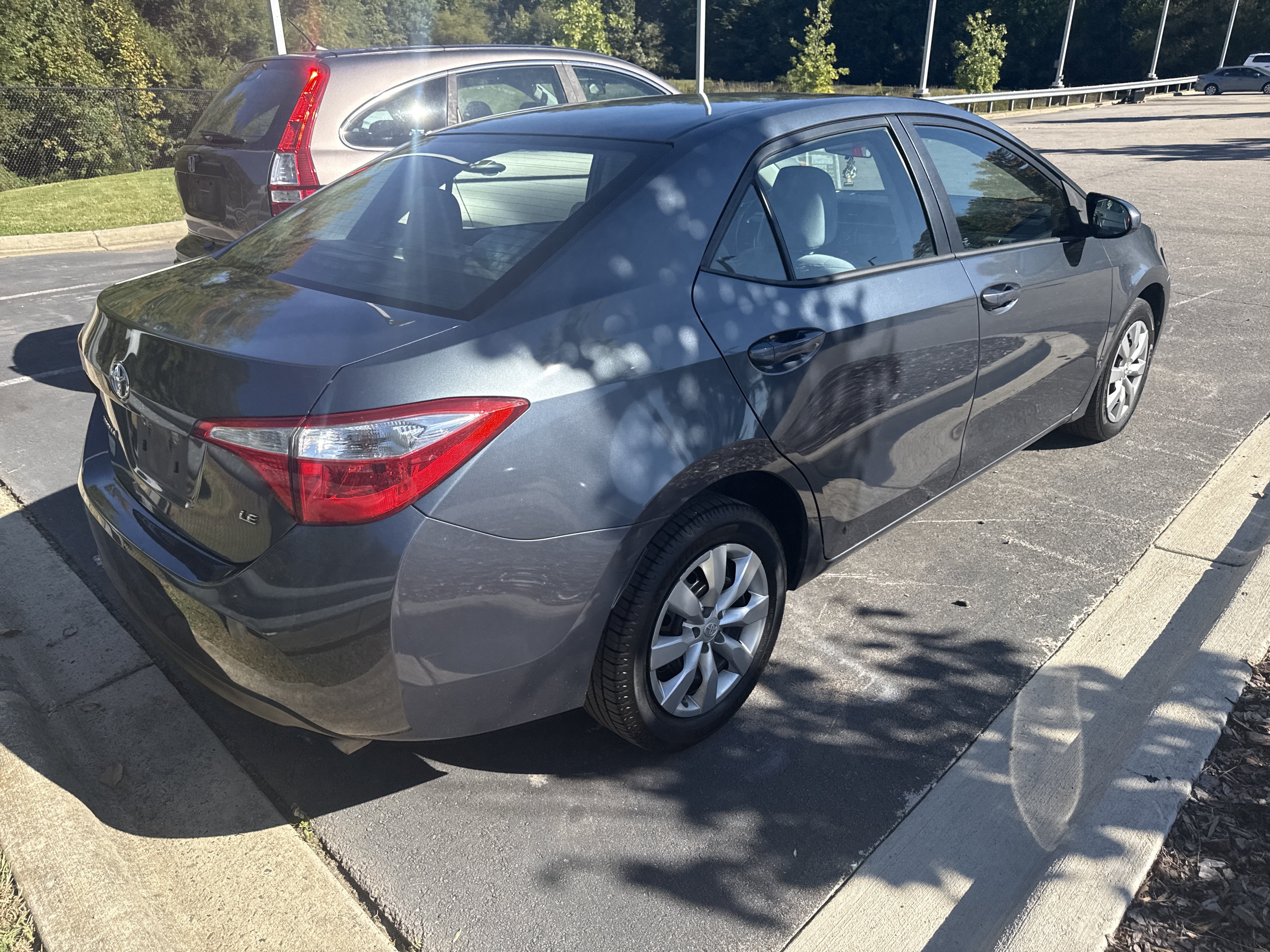Used 2016 Toyota Corolla LE FWD image 7