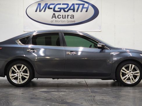 Used 2013 Nissan Altima 3.5 SL FWD image 3