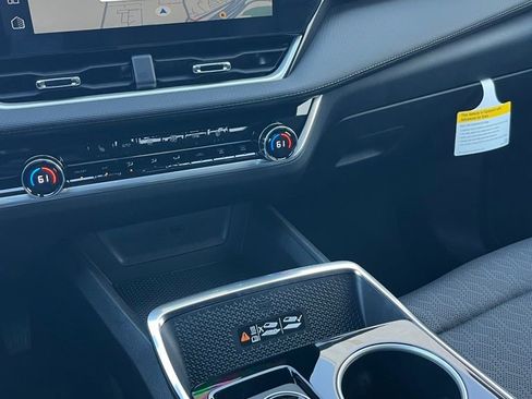 New 2026 Chevrolet Equinox LT w/ Convenience Package II image 15