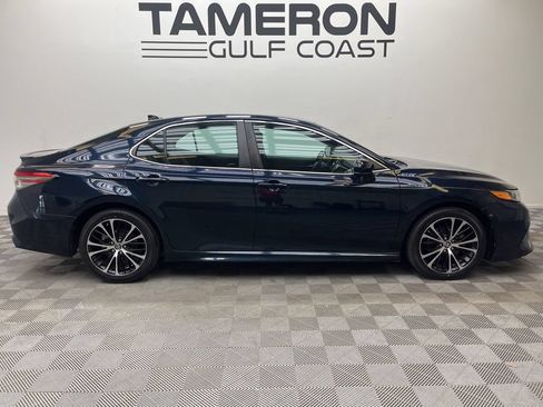 Used 2019 Toyota Camry SE FWD image 4
