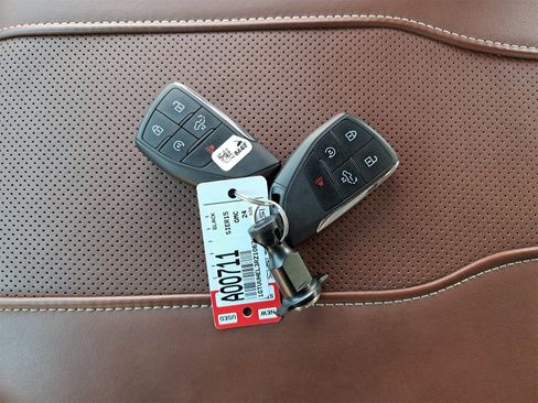 Used 2024 GMC Sierra 1500 Denali Ultimate image 38