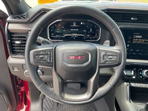 Used 2023 GMC Sierra 1500 AT4 w/ AT4 Preferred Package AWD/4WD image 18