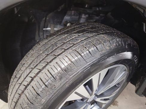 Used 2023 Nissan Rogue SV image 16